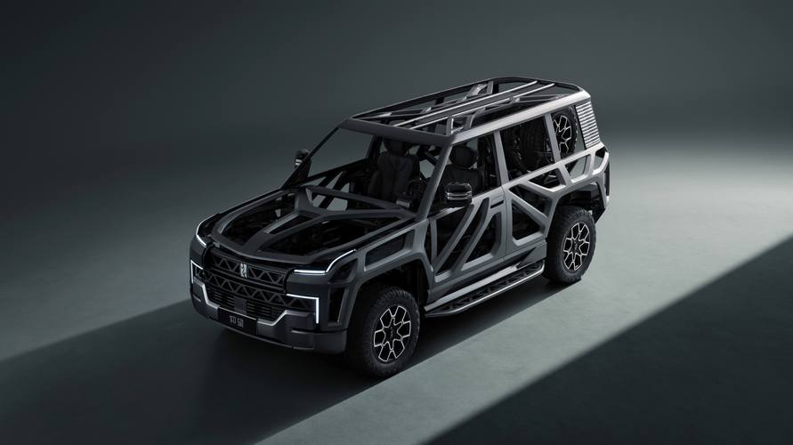 广州16仰望U8硬派越野的科技魅力，国能汽车对传统燃油车市场的冲击